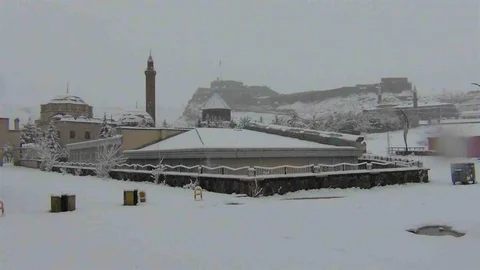 Kars'ta Kar Yağışı Etkili Oldu