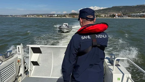 Çanakkale Boğazı'nda Bot Kurtarma Operasyonu