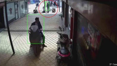 Hatay'da Fırtına Çatıyı Uçurdu