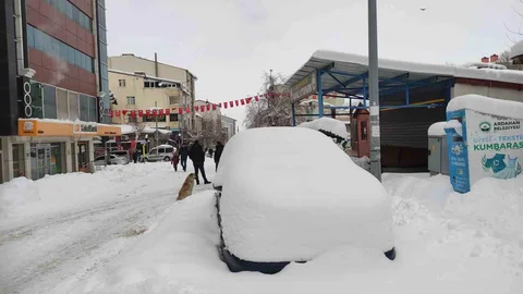 Ardahan'da Nisan Ayında Kar Yağdı