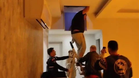 Antalya'da Hükümlü Tavan Arasında Yakalandı