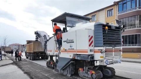 Erzincan'da Asfalt Yenileme Çalışması