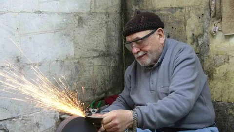 Gaziantep'te 67 Yıldır Bıçakçılık Yapıyor