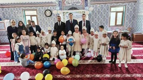 Miniklerin Kur'an'a Geçişi Kutlandı