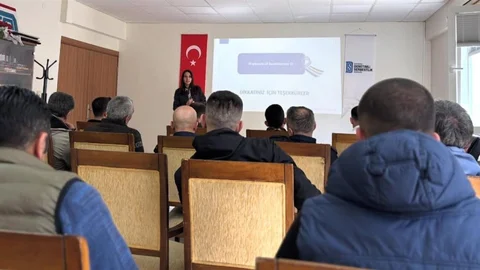 Bayburt’ta Kanser Farkındalığı Semineri Düzenlendi