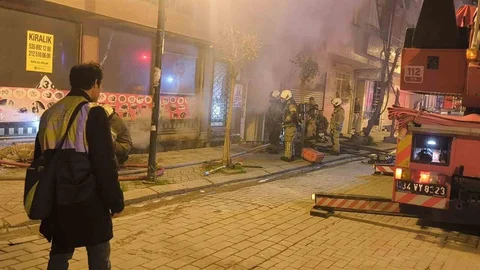 Zeytinburnu'nda Tekstil Atölyesi Yangını
