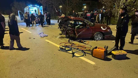 Finike'de trafik kazası: 1 ölü, 5 yaralı