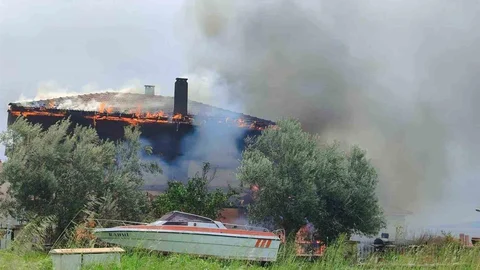 Ayvacık’ta Villa Yangını Çıktı