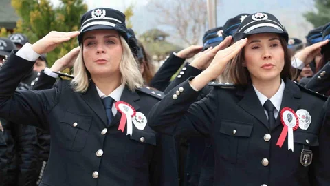 Şırnak’ta Şehitler Anısına Karanfil Bırakıldı