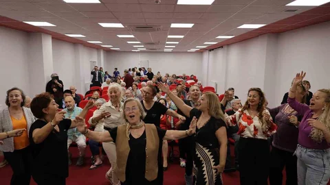 Yaşam Evi'nde Müzik ve Dans Şöleni