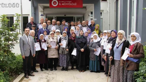 Hacı Adaylarına Hac Eğitimi Semineri Düzenlendi