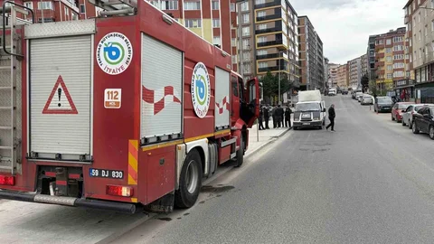 Tekirdağ'da Kamyonetten Dumanlar Yükseldi