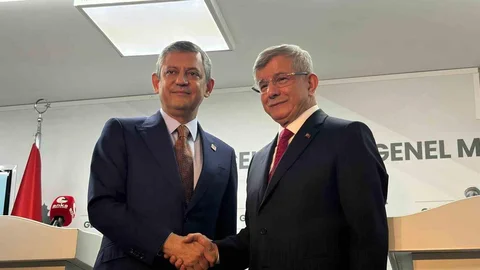 CHP Genel Başkanı Özel Açıklamalarda Bulundu