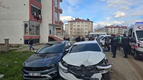 Bingöl'de Trafik Kazası: 4 Yaralı