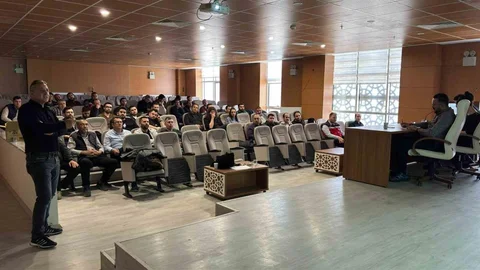 Kütahya'da Veteriner Hekimlere Eğitim Verildi