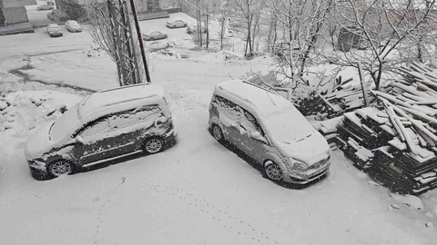 Bitlis'te Nisan Ayında Kar Yağışı Etkili Oldu