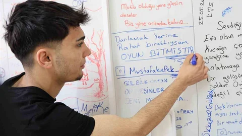 Kahramanmaraş'ta Duygu Duvarı Oluştu