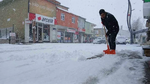 Karlıova'da Bahar Yerine Kış Havası