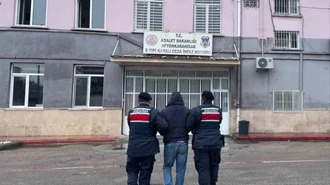 Afyonkarahisar'da Aranan Şahıs Yakalandı