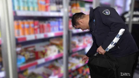 Şehzadeler'de Market Denetimi Yapıldı