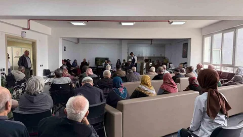Eskişehir’de Huzurevi İçin Tiyatro Gösterisi
