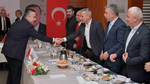Esenyurt'ta Muhtarlardan Emniyet Projesine Destek