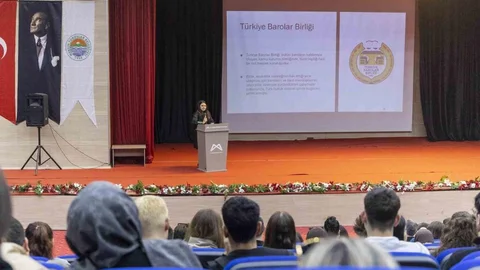 Mersin'de Meslek Tanıtım Semineri Düzenlendi