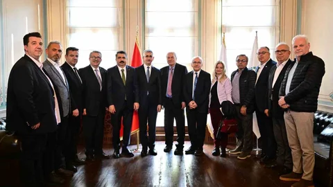 Bursa'da Balkanlar Paneli Düzenlendi