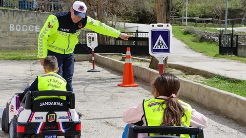 Miniklere Trafik Güvenliği Eğitimi Verildi