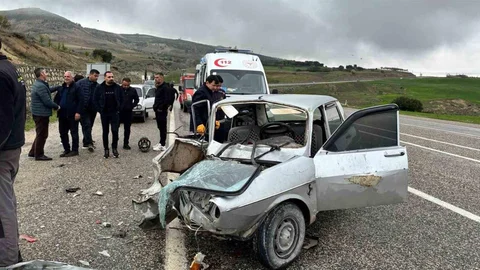 İki Otomobil Çarpıştı, 1 Yaralı