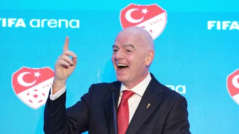FIFA Başkanı Infantino Türkiye'yi Selamladı