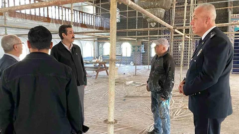 Bozyazı'da Zarar Gören Camide Çalışmalar Sürüyor