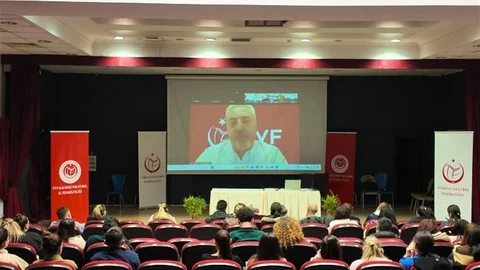 Voleybol Semineri Kayseri'de Gerçekleşti