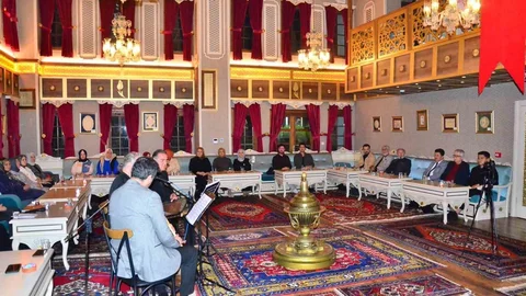 Mevlana'nın Sessizliği Manisa'da Yankılandı