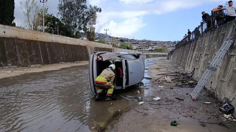 İskenderun'da Kanal Kazası: 2 Yaralı