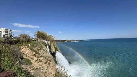 Antalya'da Gökkuşağı Manzarası