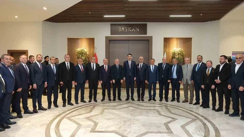 Çorum Belediyesi'ne Bakan Kurum Ziyareti