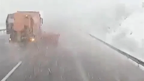 Bolu'da Yoğun Kar Yağışı Etkili Oldu