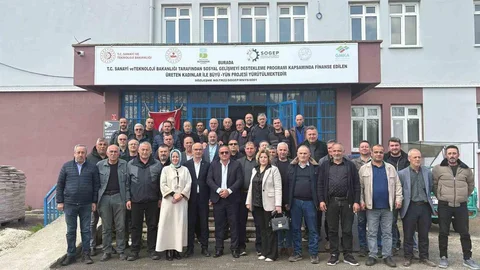 AK Parti Manyas'ta Muhtarlarla Toplantı Yaptı