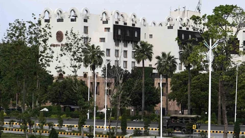 ABD Heyeti İslamabad'da Müzakerelerde