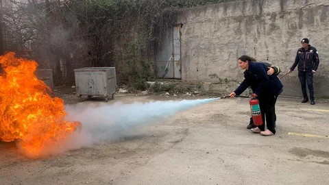 Kocaeli'de Sağlık Çalışanlarına Yangın Eğitimi Verildi