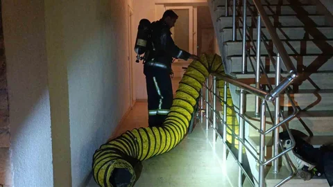 Manavgat'ta Depo Yangını Paniğe Neden Oldu