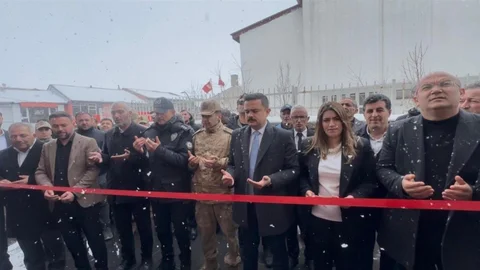 Karayazı'da Esnaf Derneği Açıldı