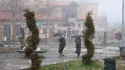 Elazığ'da Kar Yağışı Etkili Oldu