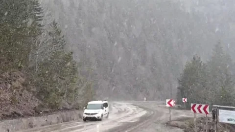 Karabük'te Kar Yağışı Etkili Olmaya Devam Ediyor