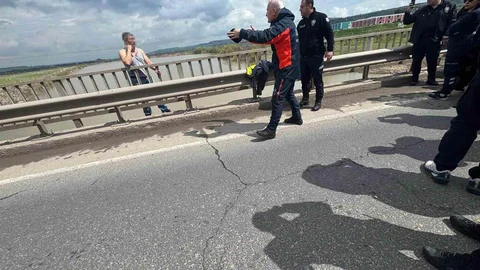 Köprüden Atlama Girişimi Başarılı Şekilde Engellendi