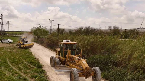 Tarsus'ta Yol Bakım Çalışmaları Tamamlandı