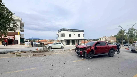 Muğla'da Direksiyon Kontrolü Kaybedildi