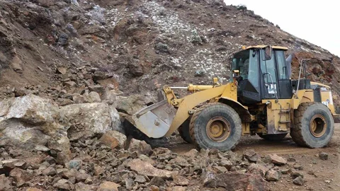 Erzurum'da Heyelan Ulaşımı Aksattı