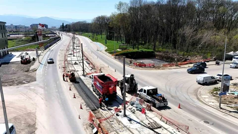 Kartepe Tramvay Hattı'nda Duraklar Yükseliyor